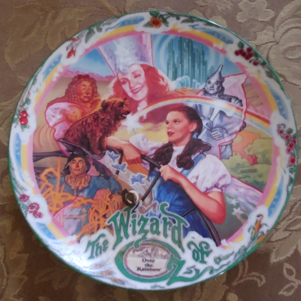 Musical Wizard of Oz plate